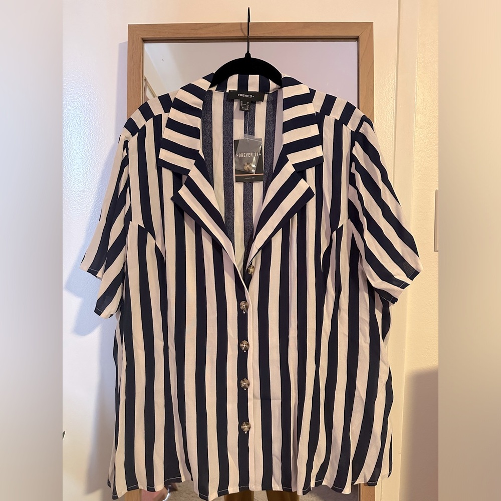 Forever 21 NWT button up top